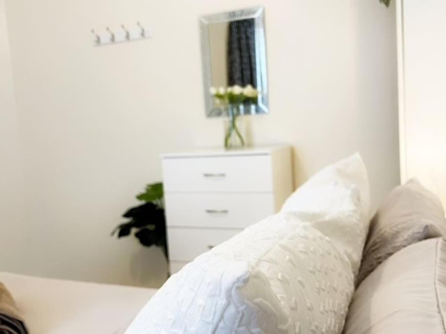 5 Bedroom, Sleeps 9 - Base To Explore Liverpool And Beyond 利物浦 外观 照片