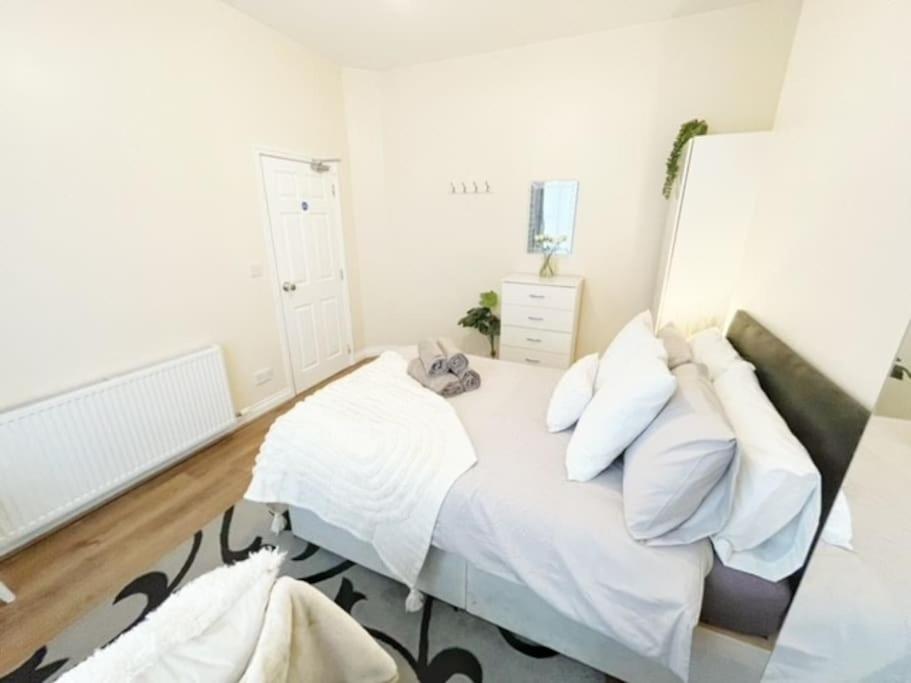 5 Bedroom, Sleeps 9 - Base To Explore Liverpool And Beyond 利物浦 外观 照片
