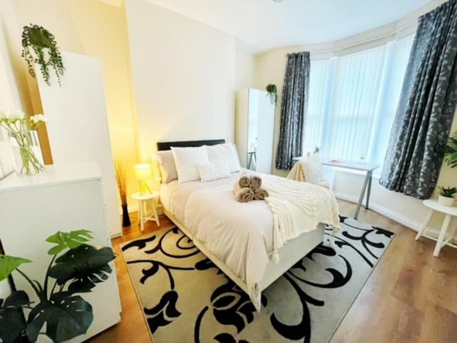 5 Bedroom, Sleeps 9 - Base To Explore Liverpool And Beyond 利物浦 外观 照片