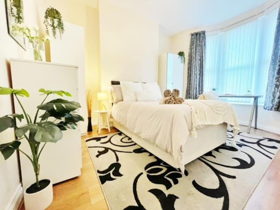 5 Bedroom, Sleeps 9 - Base To Explore Liverpool And Beyond 利物浦 外观 照片
