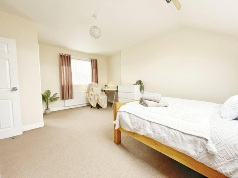 5 Bedroom, Sleeps 9 - Base To Explore Liverpool And Beyond 利物浦 外观 照片